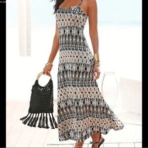 Elegant Black and White Patterned Maxi Dress